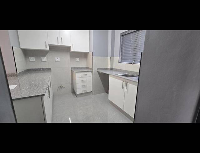 2 BEDROOM PROPERTY TO RENT IN NORTH BEACH
